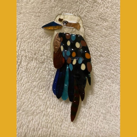 Erstwilder x Jocelyn Proust Designs GUMTREE ROYALTY Kookaburra Bird Brooch NIB - Picture 6 of 11